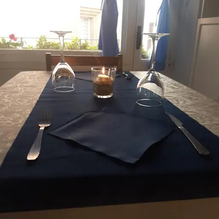 Hostal Pancheta Отель Сан-Поль-де-Мар